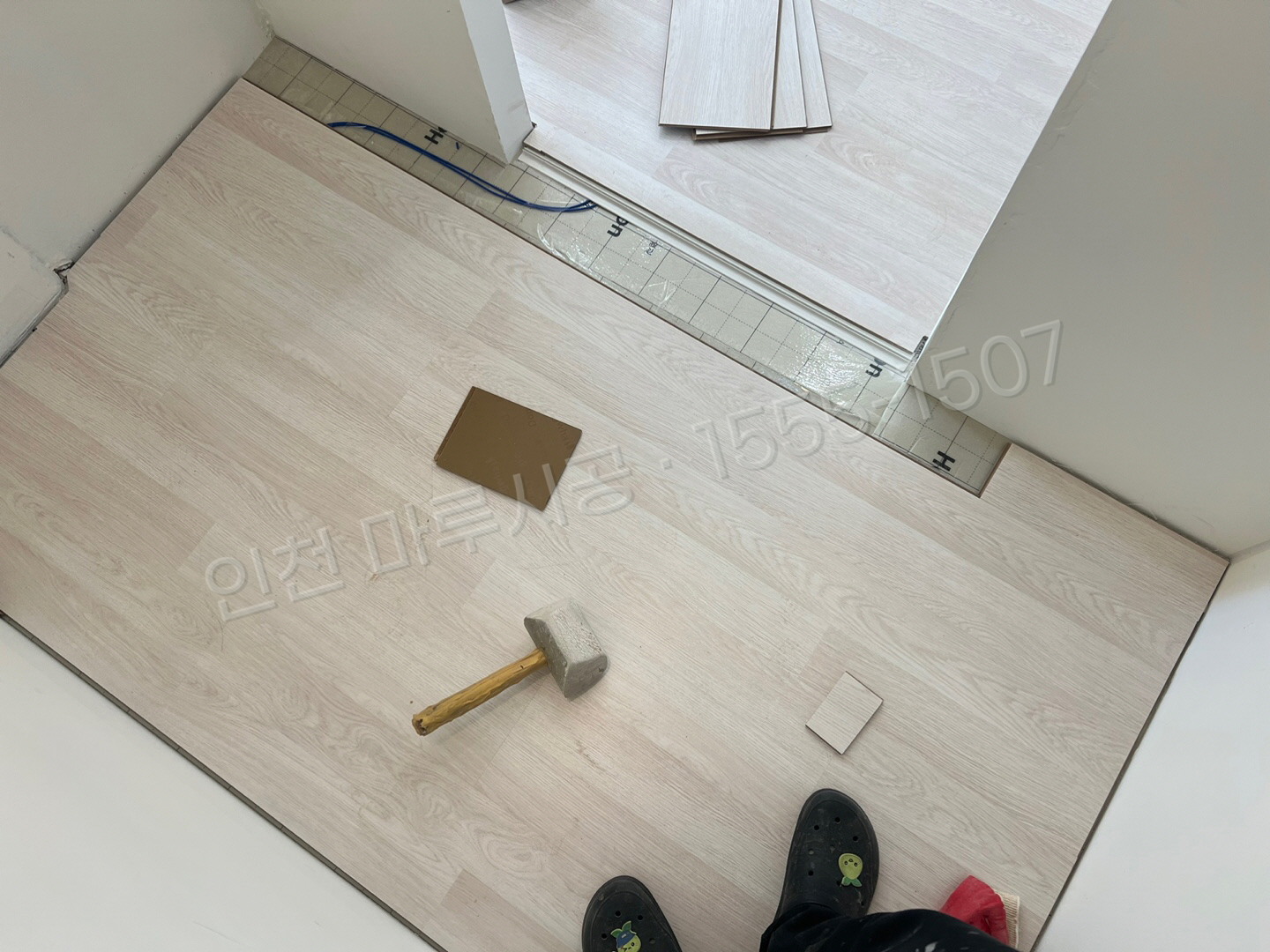 인천 바닥공사 마루시공업체 시공 중